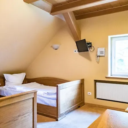 Dworek Leśniczówka Hotel