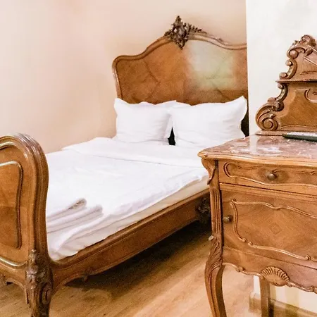 Hotel Dworek Leśniczówka