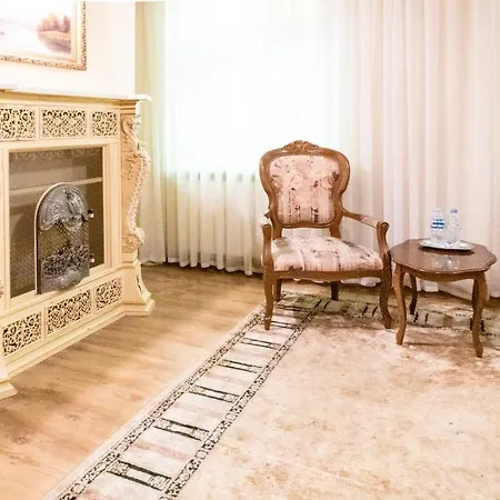 Dworek Leśniczówka Hotel