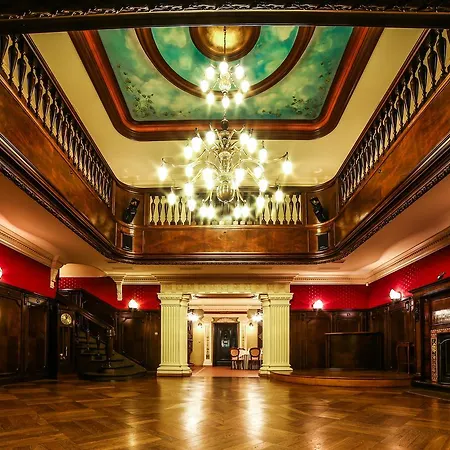 Hotel Dworek Leśniczówka